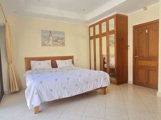 Reihenhaus zur Miete mit 4 Zimmer in Bang Lamung, Chonburi