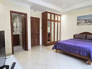 Reihenhaus zur Miete mit 4 Zimmer in Bang Lamung, Chonburi
