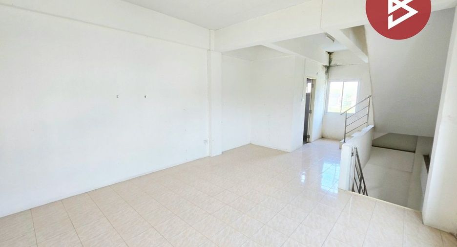 Local comercial en venta de 2 habitaciones en Mueang Nakhon Pathom, Nakhon Pathom