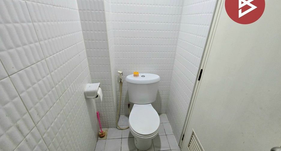 Local comercial en venta de 2 habitaciones en Mueang Nakhon Pathom, Nakhon Pathom