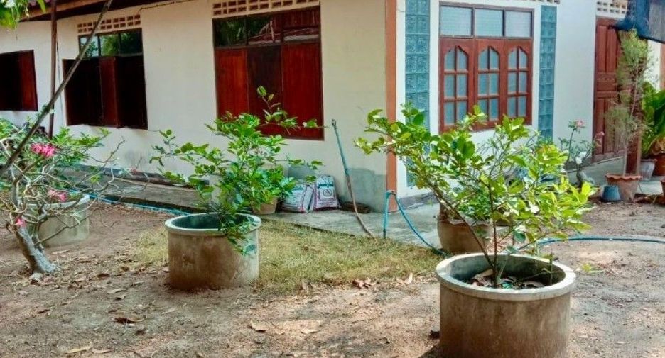 出售 2 卧室 独立屋 在 Phatthana Nikhom, Lop Buri