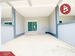 For sale 3 bedrooms townhouse in Mueang Samut Songkhram, Samut Songkhram