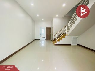 For sale 3 bedrooms townhouse in Mueang Samut Songkhram, Samut Songkhram