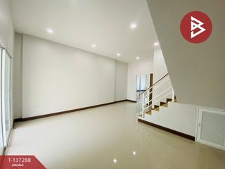 For sale 3 bedrooms townhouse in Mueang Samut Songkhram, Samut Songkhram