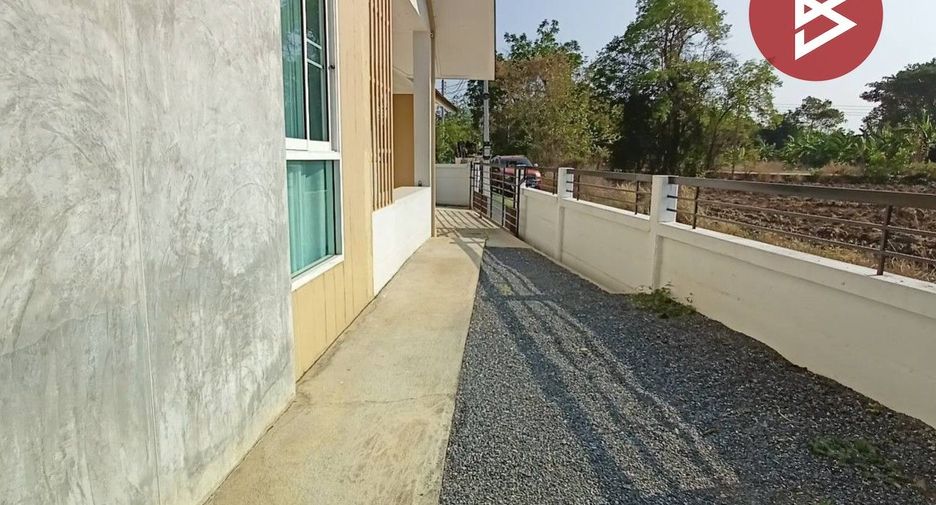 For sale 3 bedrooms house in Mueang Nakhon Sawan, Nakhon Sawan