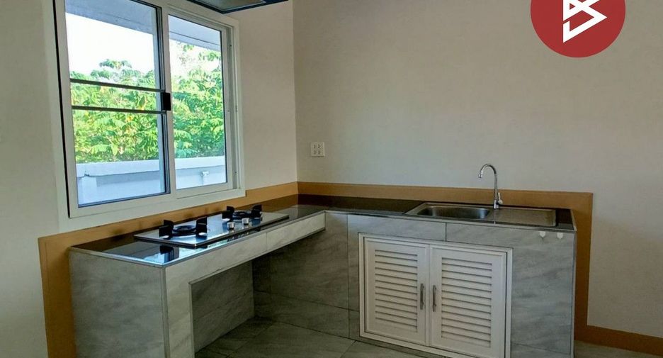 For sale 3 bedrooms house in Mueang Nakhon Sawan, Nakhon Sawan