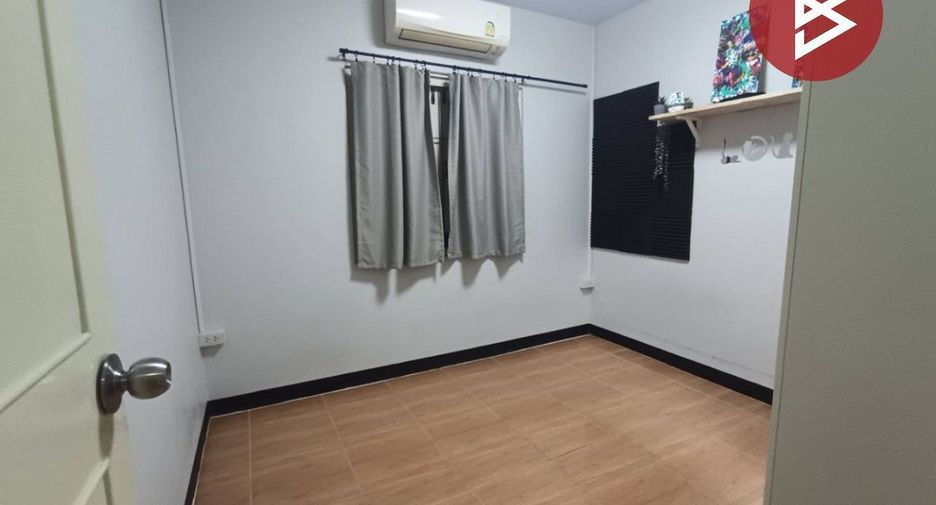 For sale 3 bedrooms townhouse in Mueang Samut Prakan, Samut Prakan
