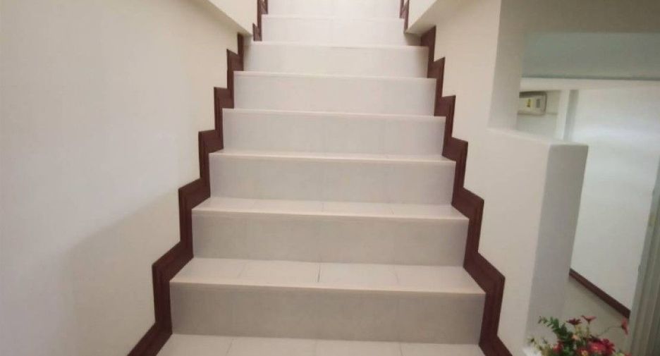 For sale 2 bedrooms townhouse in Bang Phli, Samut Prakan