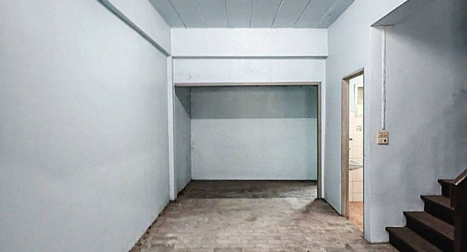 Reihenhaus zum Kauf mit 4 Zimmer in Mueang Samut Sakhon, Samut Sakhon