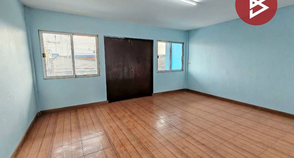 Reihenhaus zum Kauf mit 4 Zimmer in Mueang Samut Sakhon, Samut Sakhon