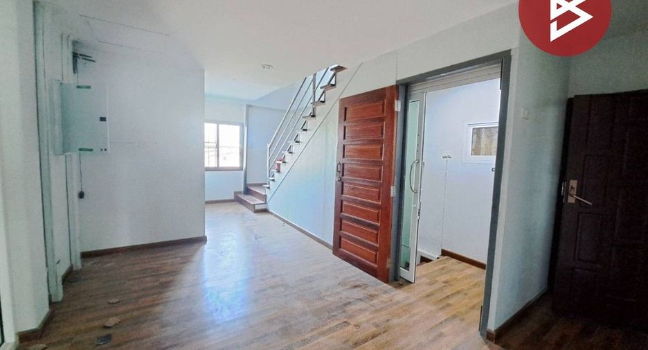 For sale 5 bedrooms retail Space in Chum Saeng, Nakhon Sawan