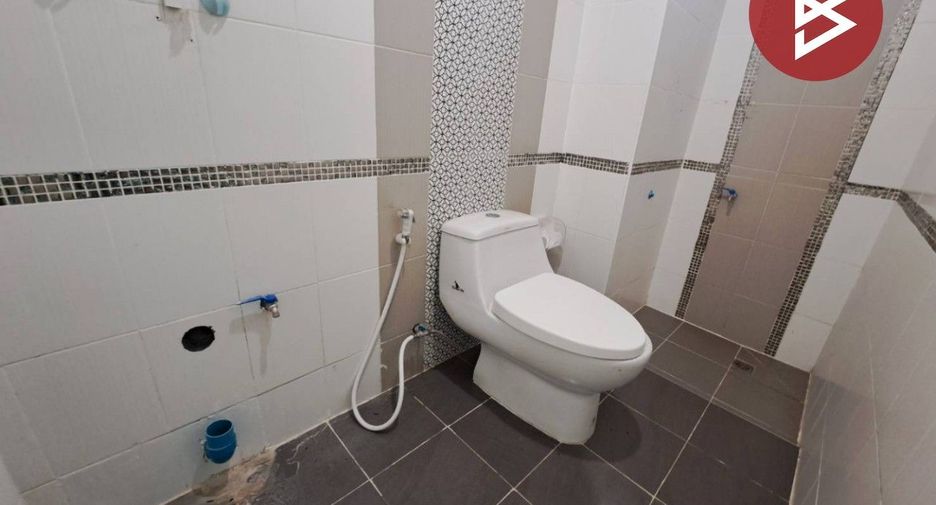 For sale 5 bedrooms retail Space in Chum Saeng, Nakhon Sawan