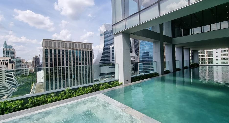 For sale 1 bed condo in Pathum Wan, Bangkok