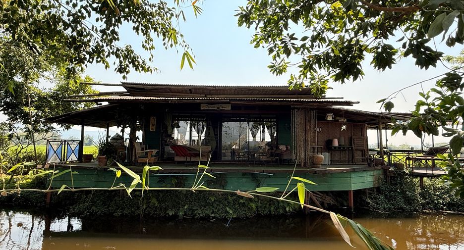 Local comercial en venta de 13 habitaciones en Mae Taeng, Chiang Mai