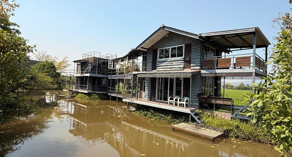 Local comercial en venta de 13 habitaciones en Mae Taeng, Chiang Mai