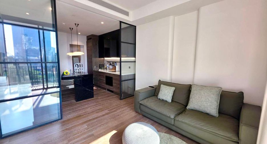 For sale 1 bed condo in Pathum Wan, Bangkok