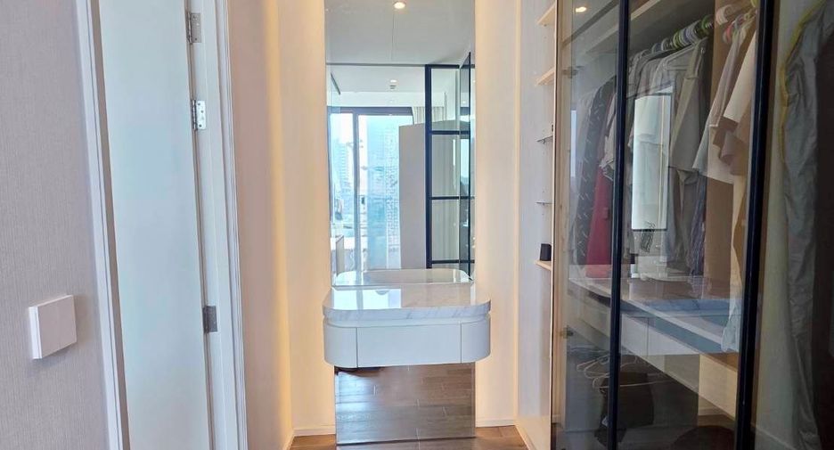 For sale 1 bed condo in Pathum Wan, Bangkok