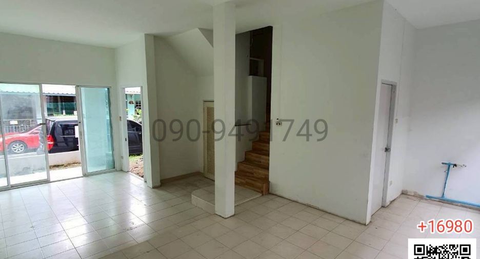 For sale 3 bedrooms townhouse in Mueang Samut Prakan, Samut Prakan