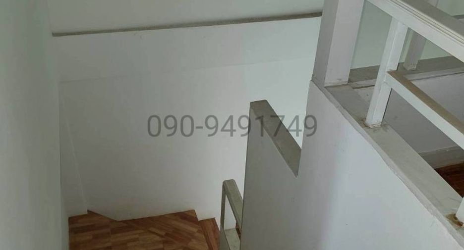 For sale 3 bedrooms townhouse in Mueang Samut Prakan, Samut Prakan