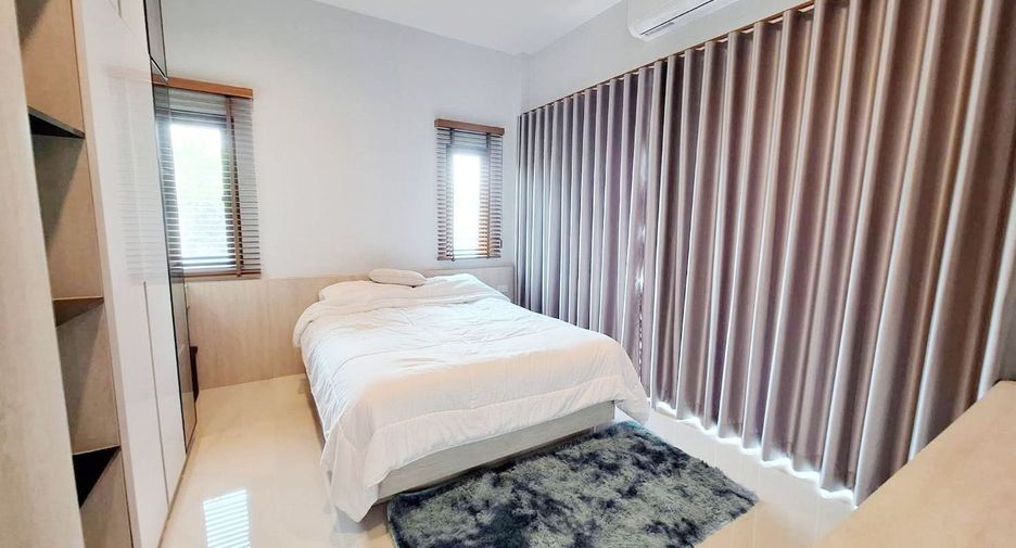 For rent and for sale 3 bedrooms villa in Bang Lamung, Chonburi