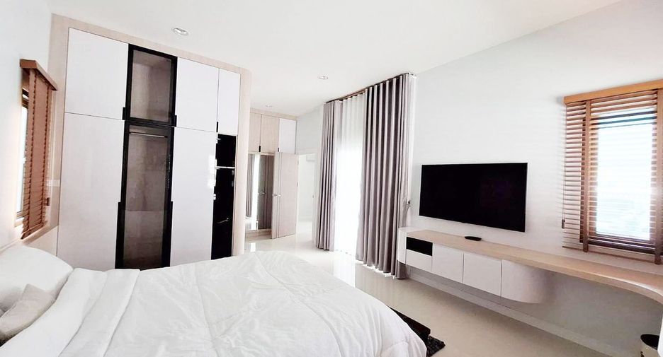 For rent and for sale 3 bedrooms villa in Bang Lamung, Chonburi