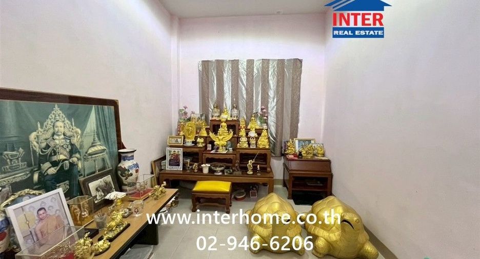 For sale 3 bedrooms townhouse in Min Buri, Bangkok