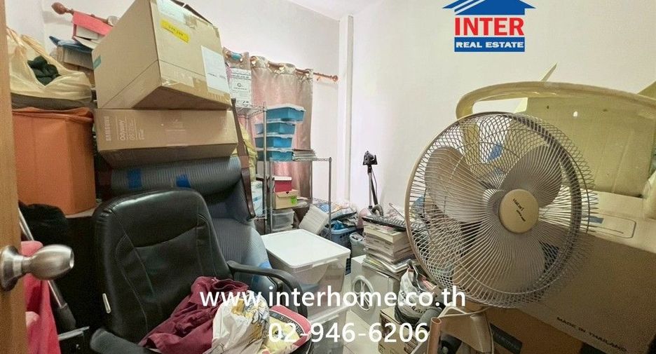 For sale 3 bedrooms townhouse in Min Buri, Bangkok