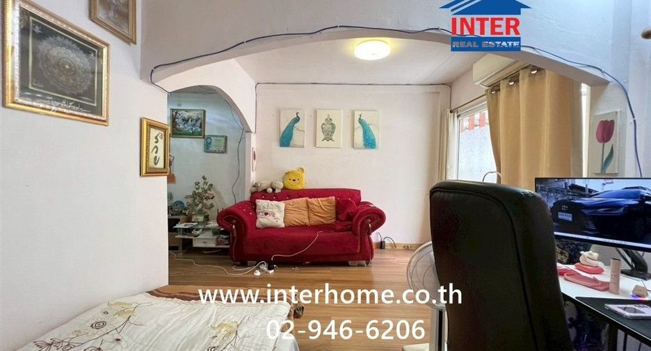 For sale 3 bedrooms townhouse in Min Buri, Bangkok