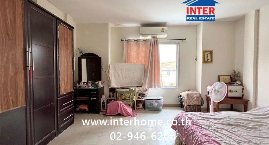 For sale 3 bedrooms townhouse in Min Buri, Bangkok
