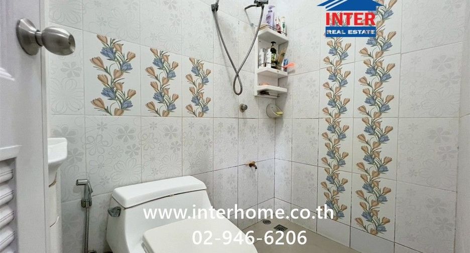 For sale 3 bedrooms townhouse in Min Buri, Bangkok