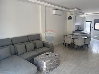Продажа 2 спальни таунхаус в Самуи, Сураттани