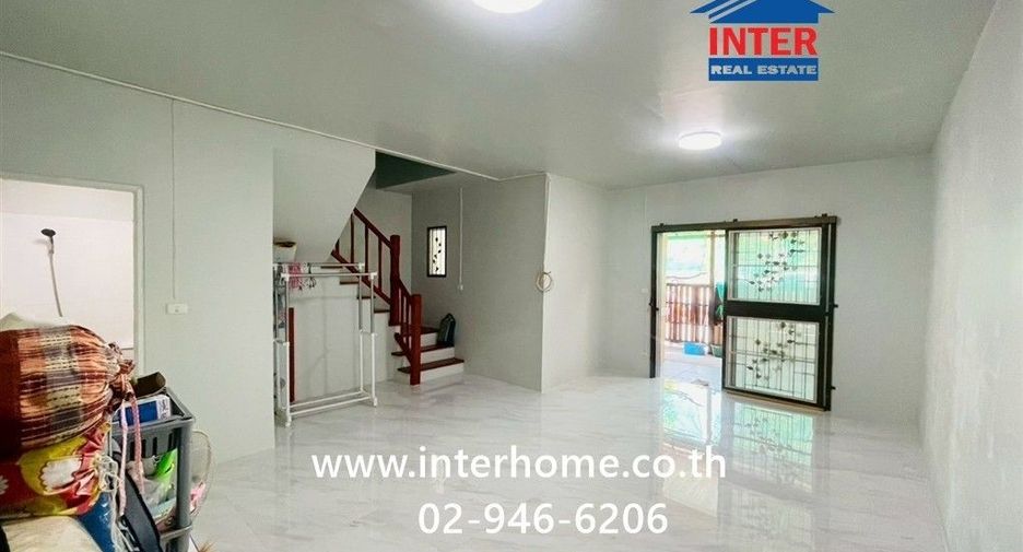 For sale 3 bedrooms townhouse in Mueang Chachoengsao, Chachoengsao
