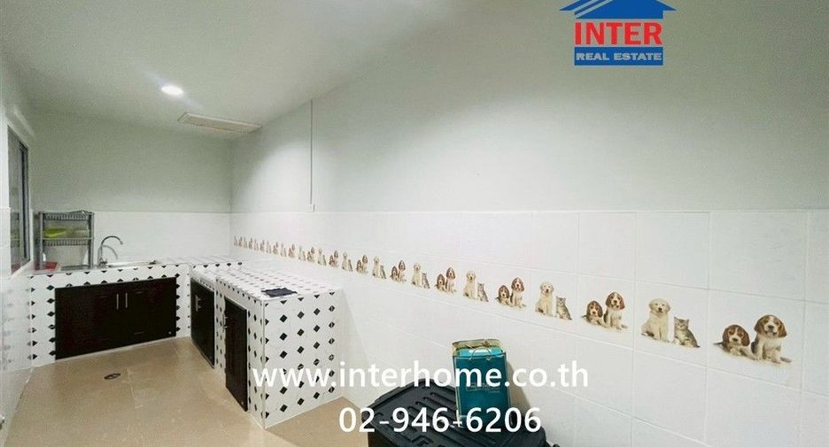 For sale 3 bedrooms townhouse in Mueang Chachoengsao, Chachoengsao
