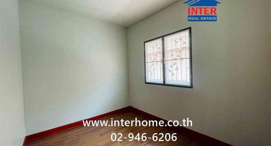 For sale 3 bedrooms townhouse in Mueang Chachoengsao, Chachoengsao