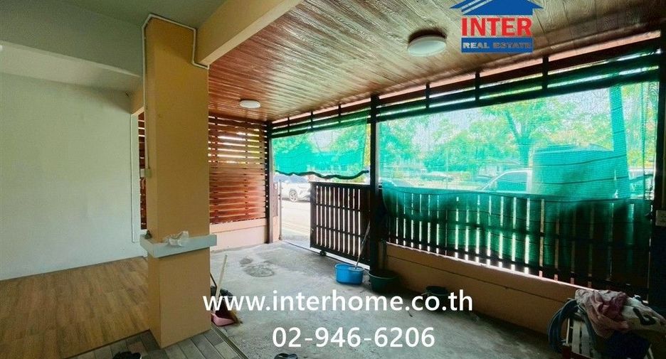 For sale 3 bedrooms townhouse in Mueang Chachoengsao, Chachoengsao