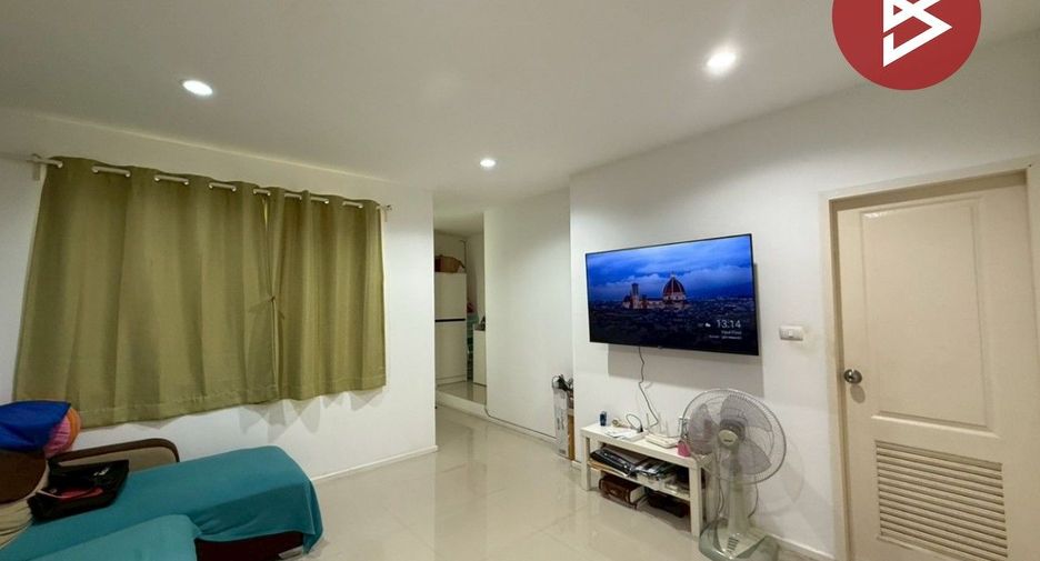 For sale 3 bedrooms townhouse in Prawet, Bangkok