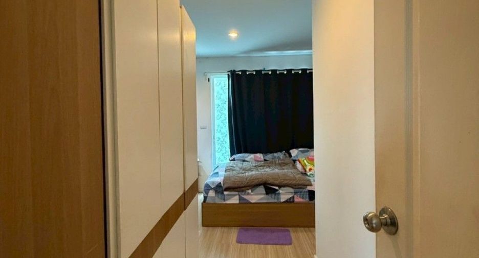 For sale 3 bedrooms townhouse in Prawet, Bangkok