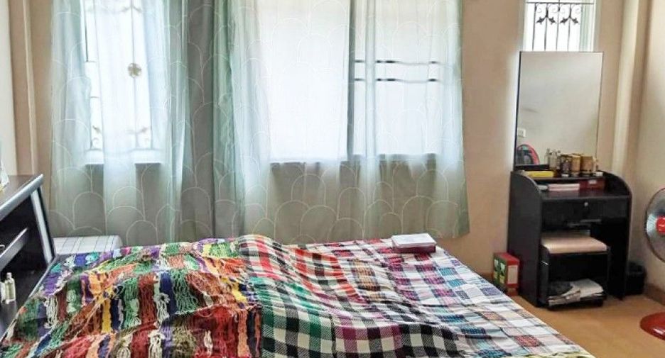 For sale 2 bedrooms townhouse in Bang Khae, Bangkok