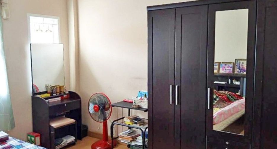 For sale 2 bedrooms townhouse in Bang Khae, Bangkok
