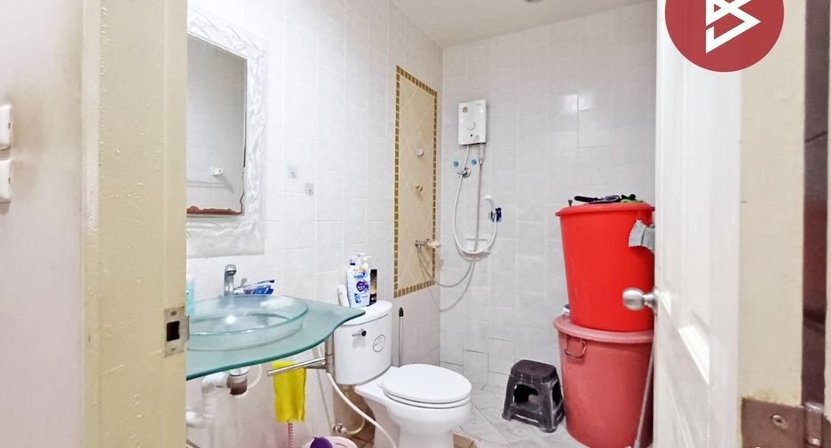 For sale 2 bedrooms townhouse in Bang Khae, Bangkok