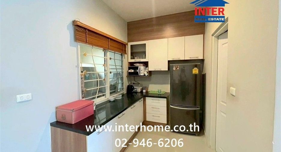 For sale 3 bedrooms townhouse in Rat Burana, Bangkok