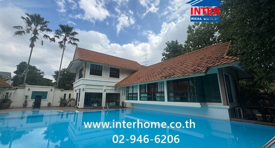 Haus zum Kauf mit 4 Zimmer in Nong Khaem, Bangkok