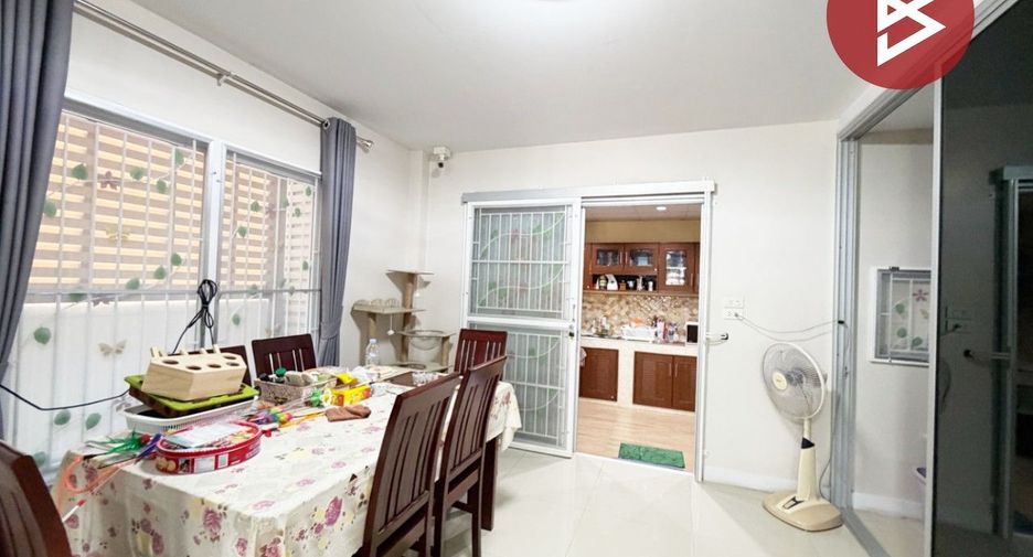 For sale 2 bedrooms townhouse in Bang Sao Thong, Samut Prakan
