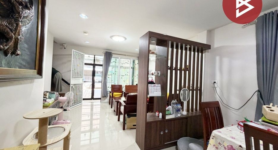 For sale 2 bedrooms townhouse in Bang Sao Thong, Samut Prakan
