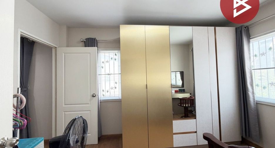 For sale 2 bedrooms townhouse in Bang Sao Thong, Samut Prakan