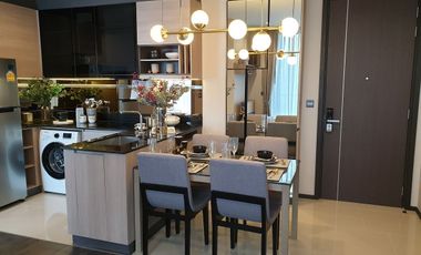 Condo en venta de 2 habitaciones en Huai Khwang, Bangkok