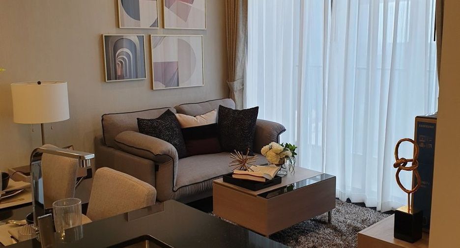 À vendre 2 chambres condo à Huai Khwang, Bangkok