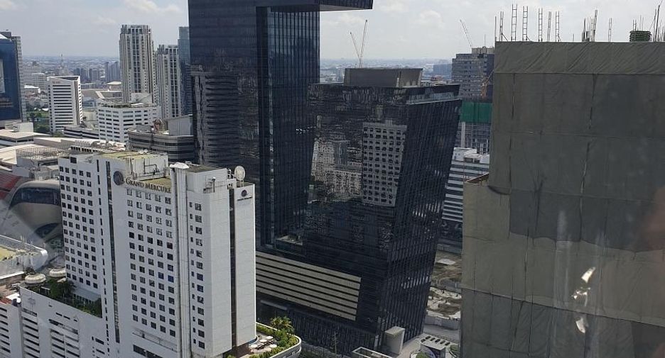 À vendre 2 chambres condo à Huai Khwang, Bangkok