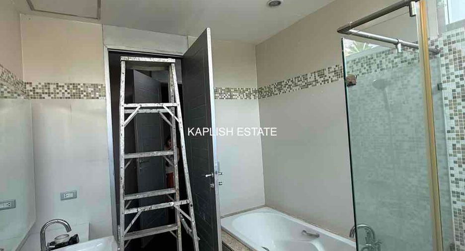 For rent 4 ベッドルーム villa in Bang Lamung, Chonburi