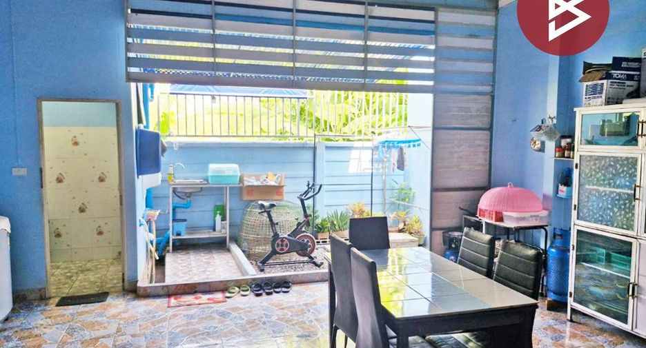 For sale 2 bedrooms townhouse in Mueang Nakhon Pathom, Nakhon Pathom